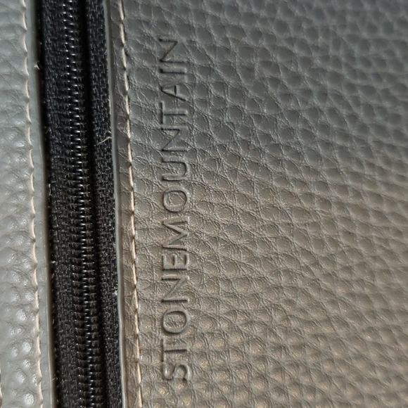Stone Mountain Wallet Purse - Picture 13 of 13